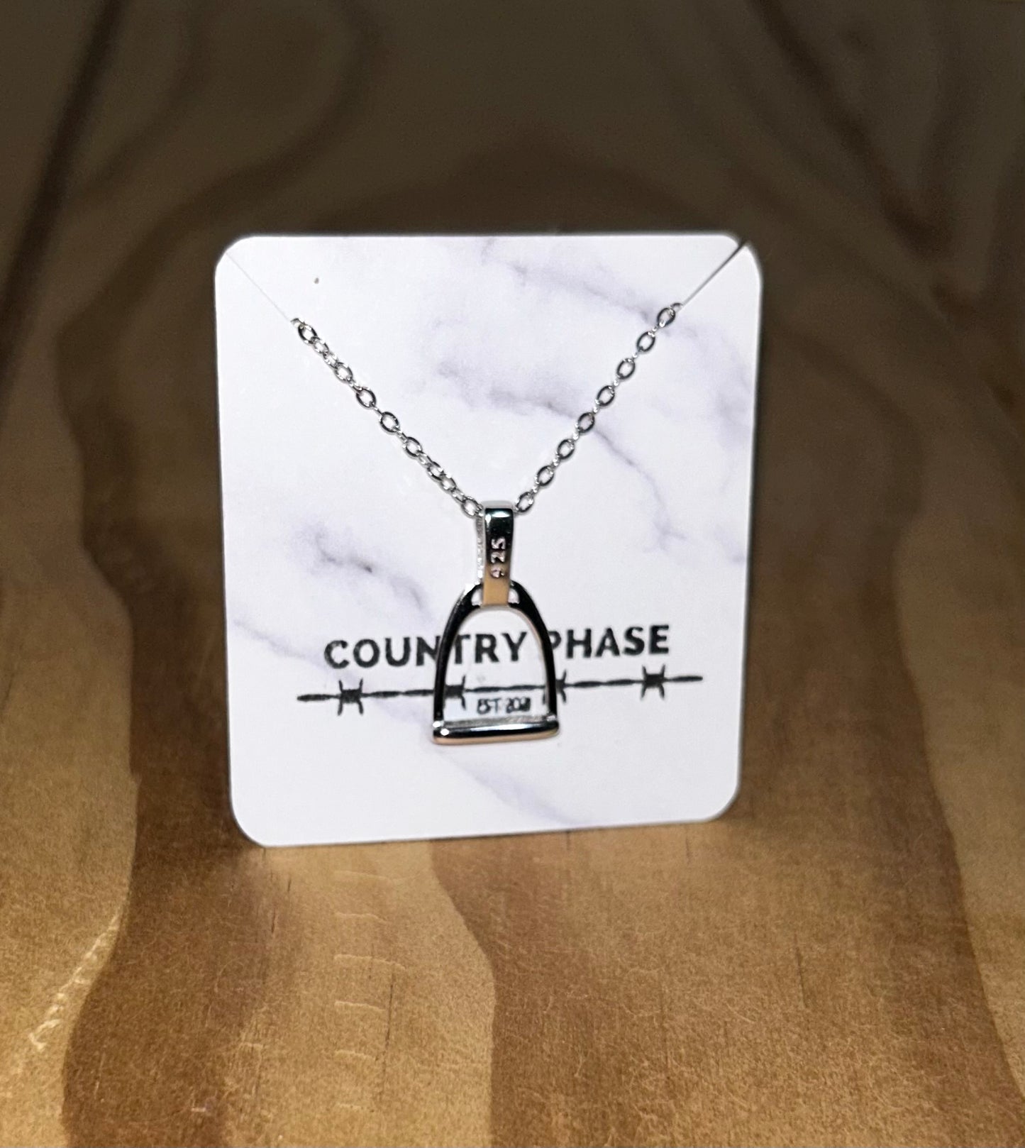 Country Phase Stirrup Necklace
