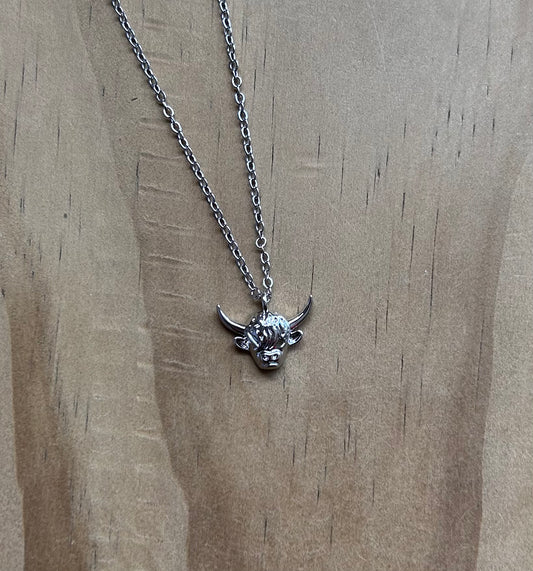 Country Phase Highland Cow Necklace