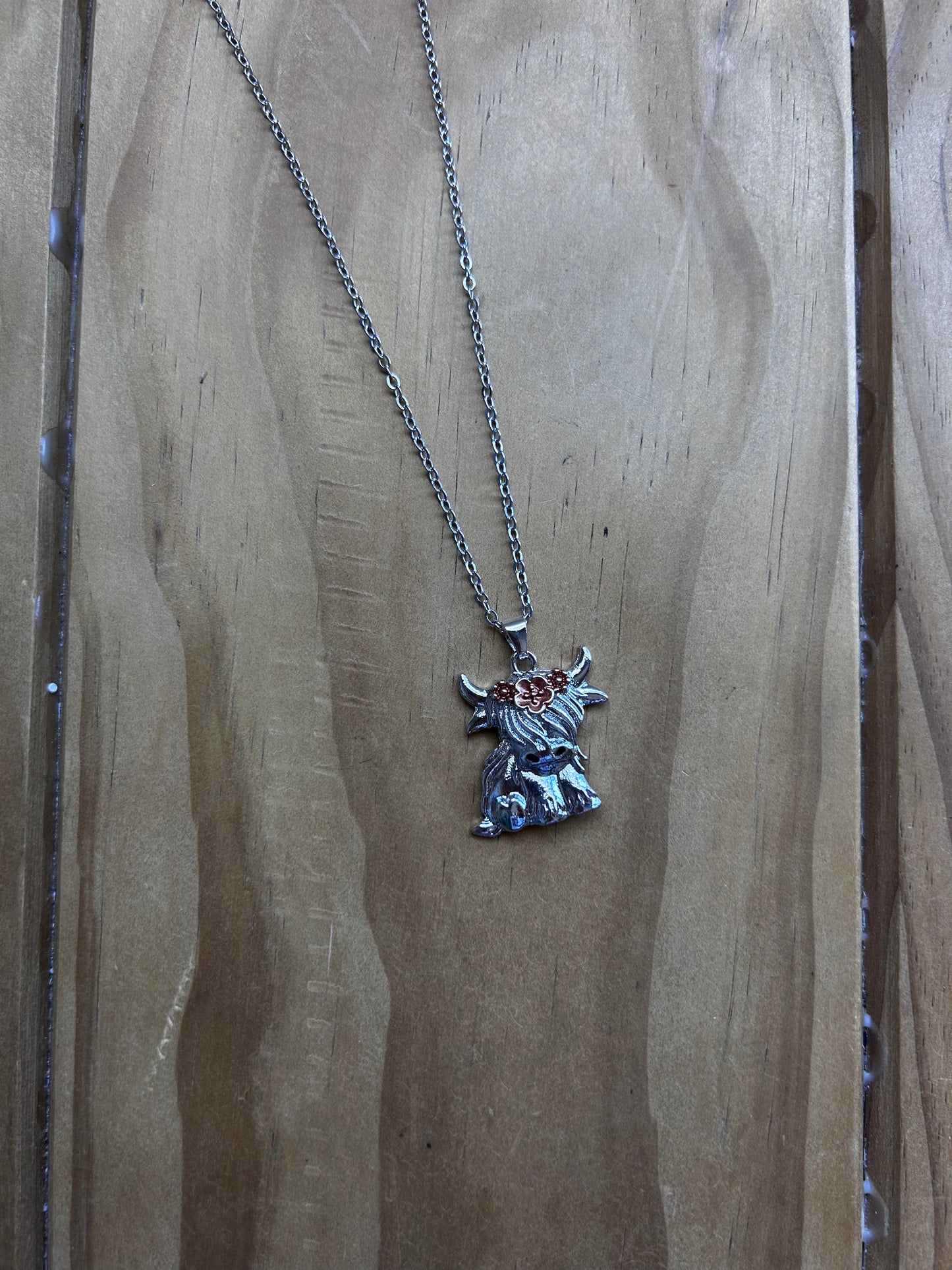 Country Phase Highland Cow Necklace