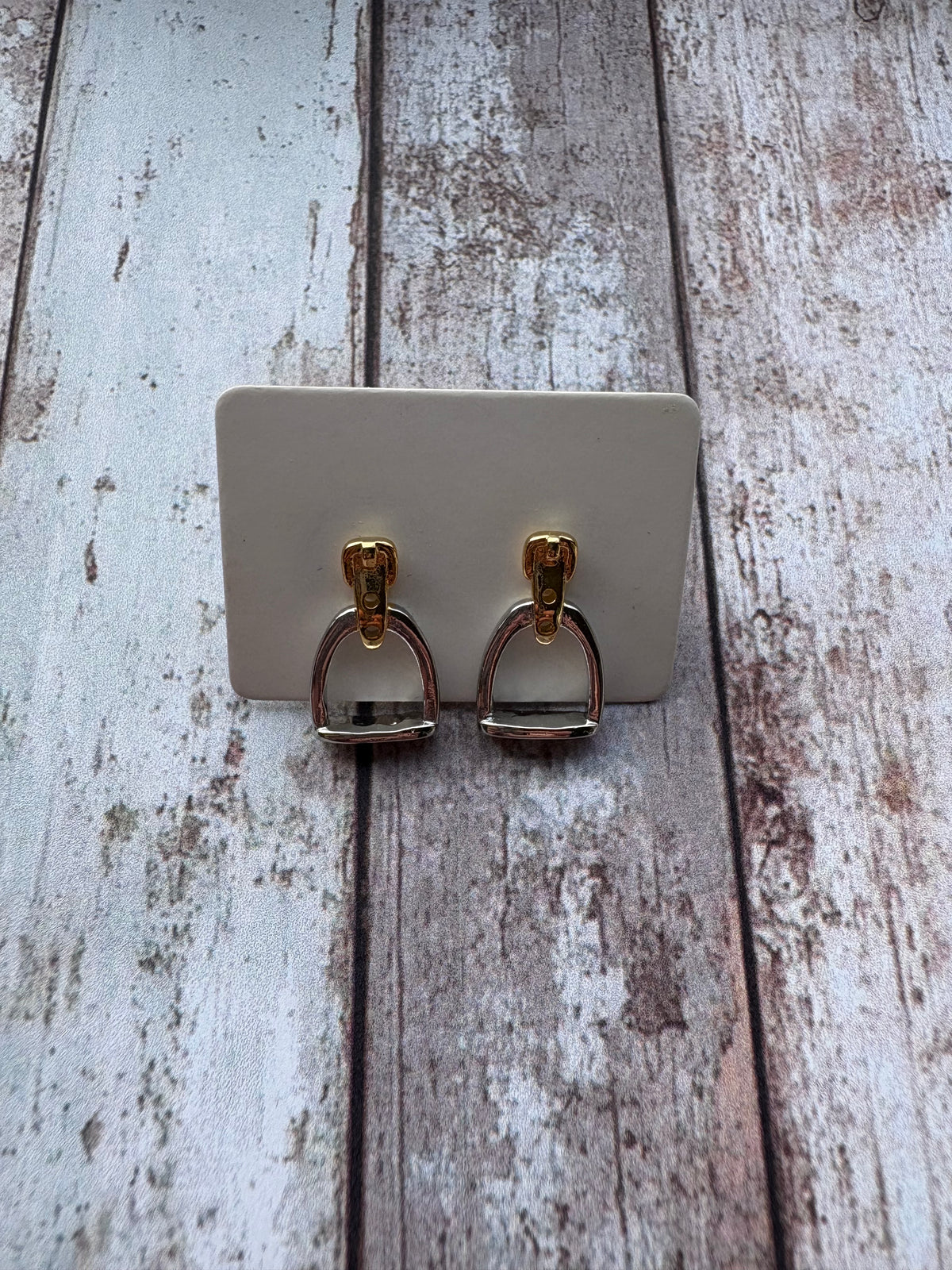 Country Phase Stirrup Earrings