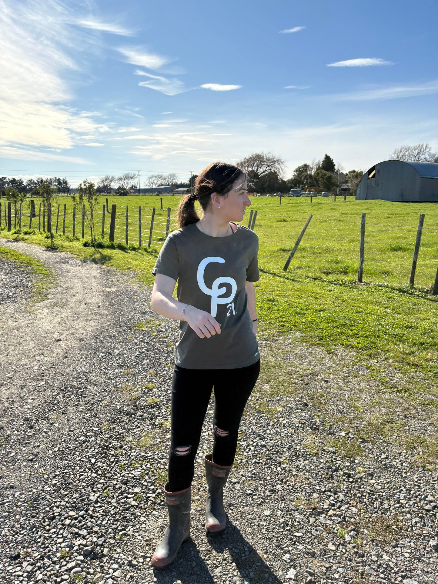 Country Phase 21. Tee
