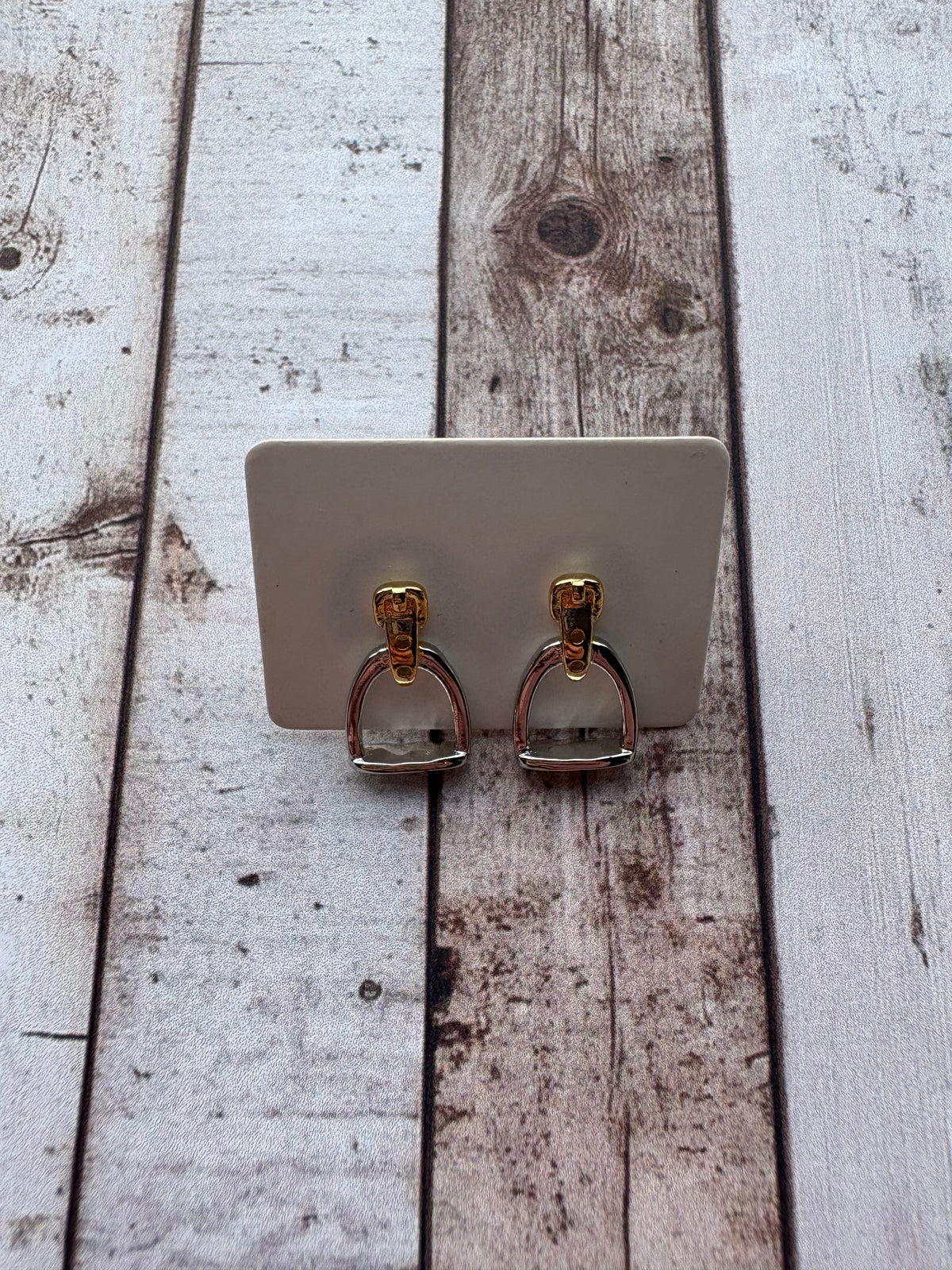 Country Phase Stirrup Earrings