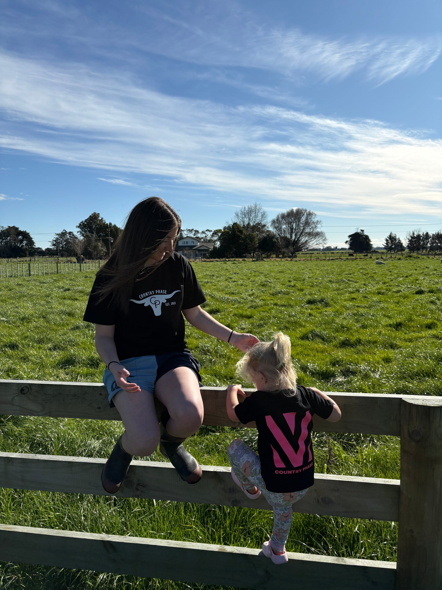 Country Phase Bull Tee