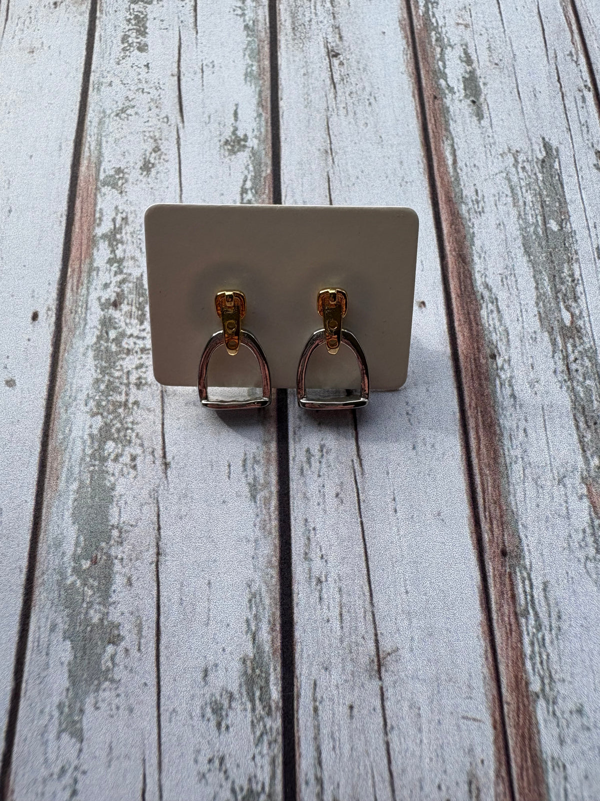 Country Phase Stirrup Earrings