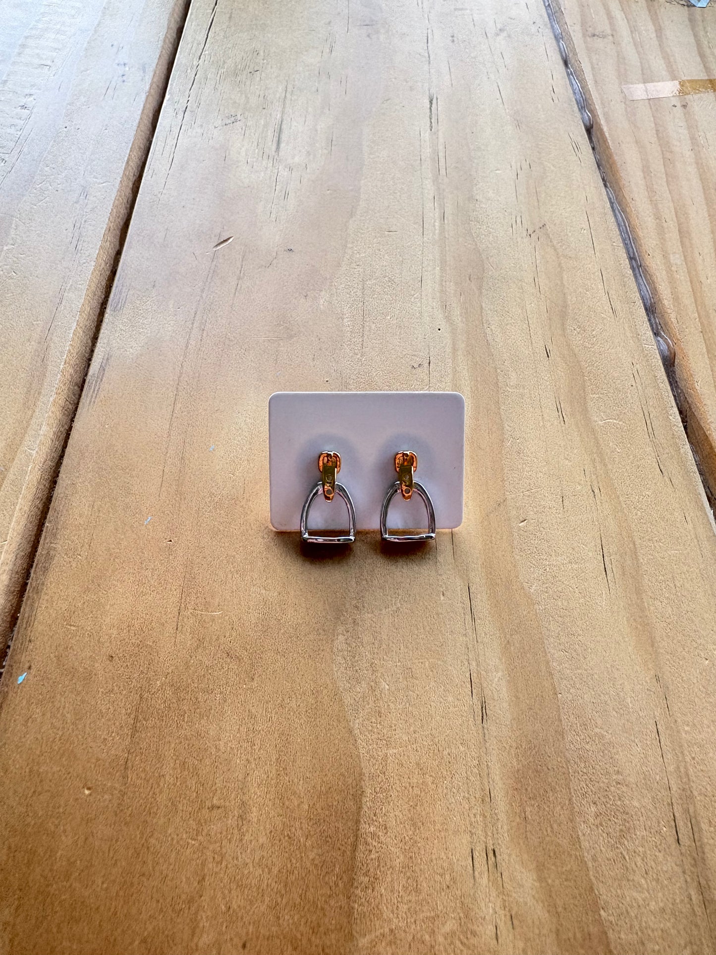 Country Phase Stirrup Earrings
